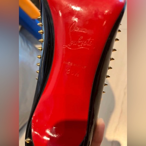 Christian Louboutin Signature Black Heels - Picture 3 of 3